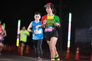 BIB: 248
                            <button type="button" onclick="openModal(21553993)" class="btn btn-primary btn-sm float-right btn-popup" data-toggle="modal" data-target=".modal-high-quality">
                        <i class="fas fa-shopping-cart"></i> Add to Cart
                    </button>
                                            <button type="button" onclick="isThisMe(21553993, true)" class="btn btn-success btn-sm float-right btn-popup btn-isme hidden" data-toggle="tooltip" data-placement="bottom" title="นี่คือรูปของคุณใช่ไหม คลิกที่นี่เพื่อเอาเข้าอัลบั้ม">
                        <i class="fas fa-plus"></i> Add to album
                    </button>
                    <button type="button" onclick="isThisMe(21553993, false)" class="btn btn-warning btn-sm float-right btn-popup btn-isnotme hidden">
                        <i class="fas fa-ban"></i> Remove from album
                    </button>